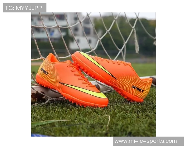 梅西足球鞋AG系列解析与推荐适合各类场地的最佳选择